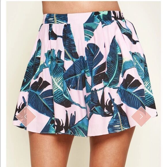 Sugar lips Dolce Tropical Print Pleated Shorts - Picture 3 of 7